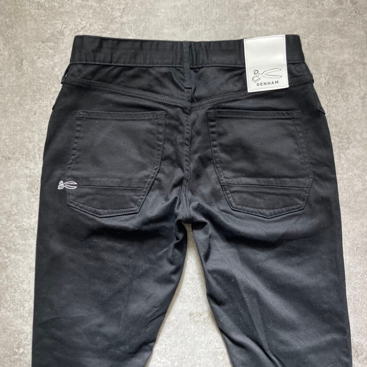 美品 DENHAM SKIN W30 WLSB WHITE デンハム スキン ブラック黒 美品 DENHAM SKIN W30 WLSB WHITE デンハム スキン ブラック黒