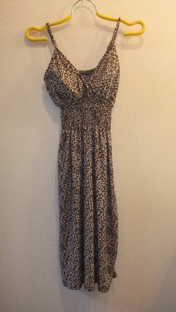 ★Leopard★One Piece Sleeveless Dress ワンピースヒョウ柄 カップ付きドレス SIZE M　身幅約22Cm　着丈約88Cm　USED IN JAPAN_画像1