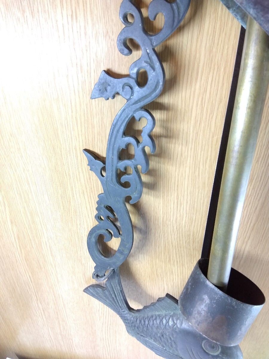 レトロ 時代物 真鍮製 小鎚釣金具 蔵鍵装飾 真鍮中通式自在鉤 レトロ 時代物 真鍮製 小鎚釣金具 蔵鍵装飾 真鍮中通式自在鉤