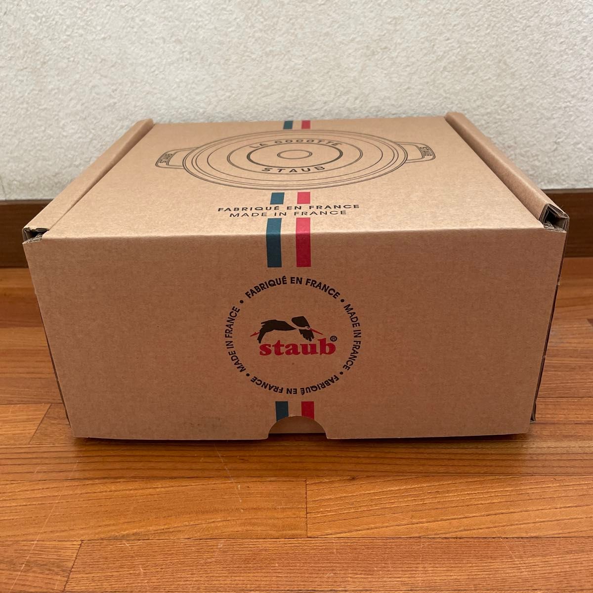 新品未開封】 ストウブ staub ワナベ WA-NABE S 16cm リリー 新品未開封】 ストウブ staub ワナベ WA-NABE S 16cm リリー