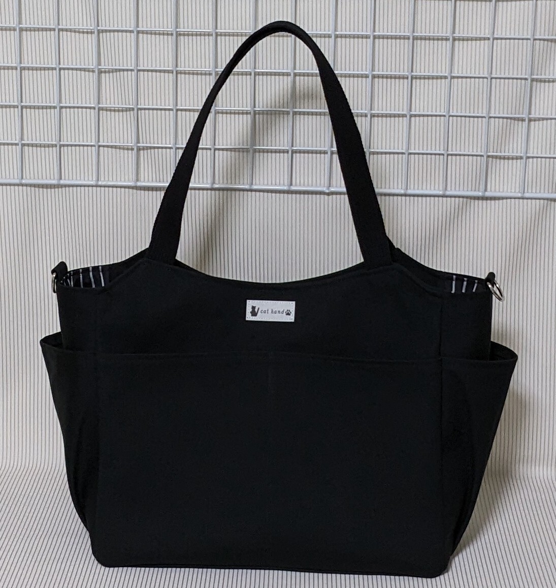 黒色・帆布のサイドポケット付きトートバッグW・ハンドメイド