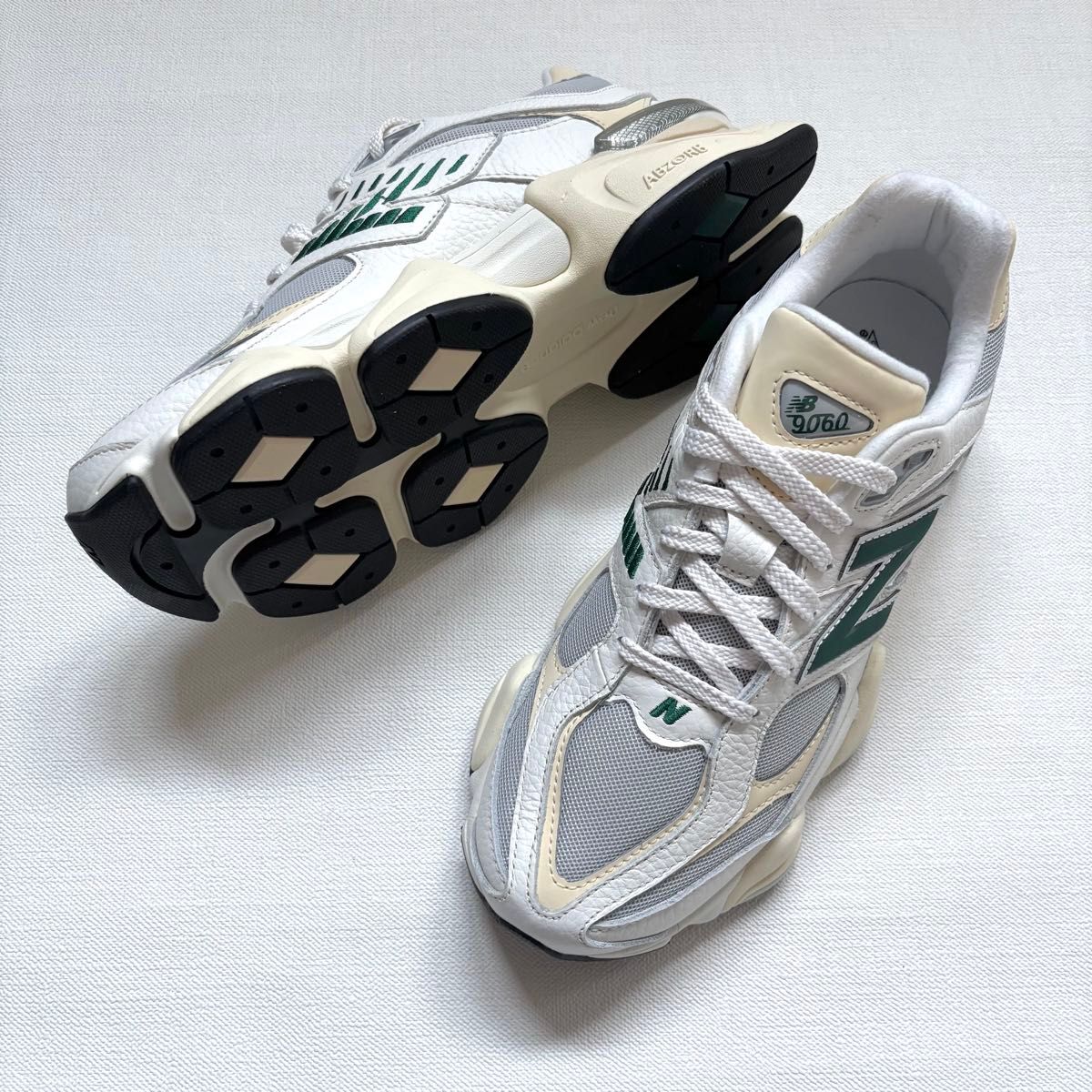 新品 New Balance ニューバランス U9060ESE ホワイト 緑 27 新品 New Balance ニューバランス U9060ESE ホワイト 緑 27