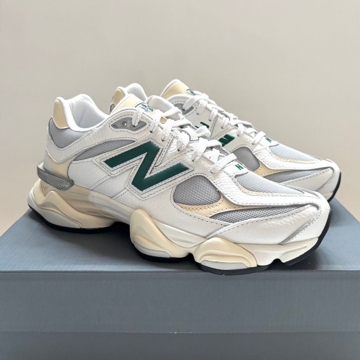 新品 New Balance ニューバランス U9060ESE ホワイト 緑 26 5 新品 New Balance ニューバランス U9060ESE ホワイト 緑 26 5