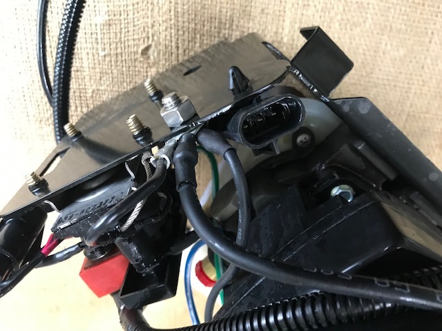 マークルーザー トリムポンプ 24V仕様 未使用品 これは珍しい マークルーザー トリムポンプ 24V仕様 未使用品 これは珍しい