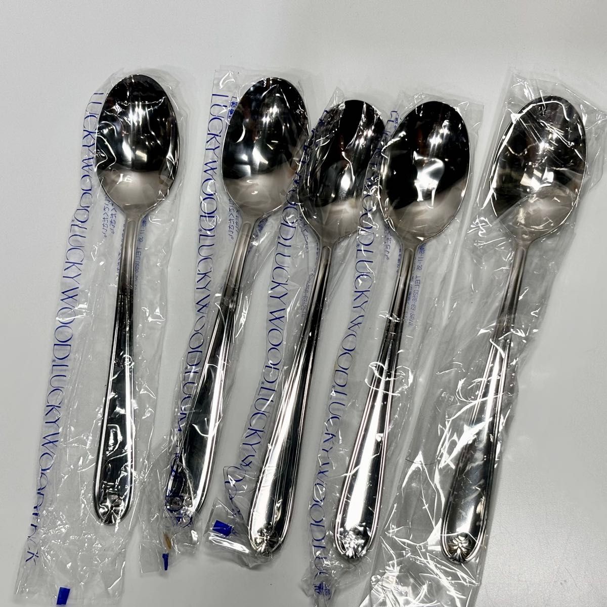 新品・未使用品 ラッキーウッド マリエッタ 18-10ステンレス 22 新品・未使用品 ラッキーウッド マリエッタ 18-10ステンレス 22