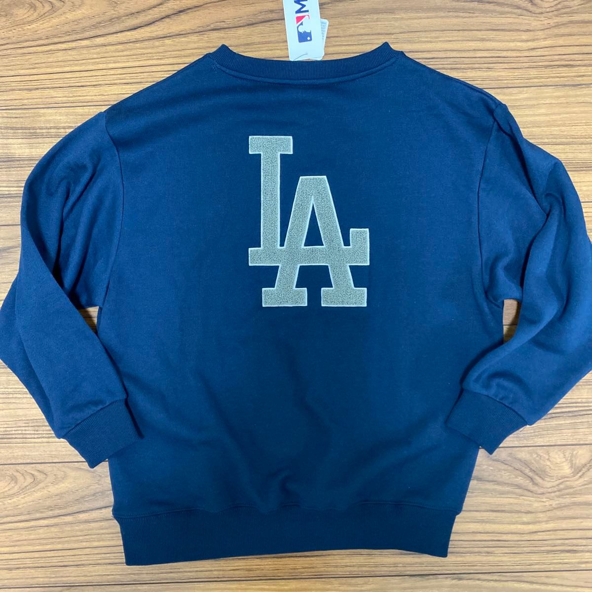 新品タグ付 レディース MLB LA ドジャース 裏起毛トレーナー 新品タグ付 レディース MLB LA ドジャース 裏起毛トレーナー