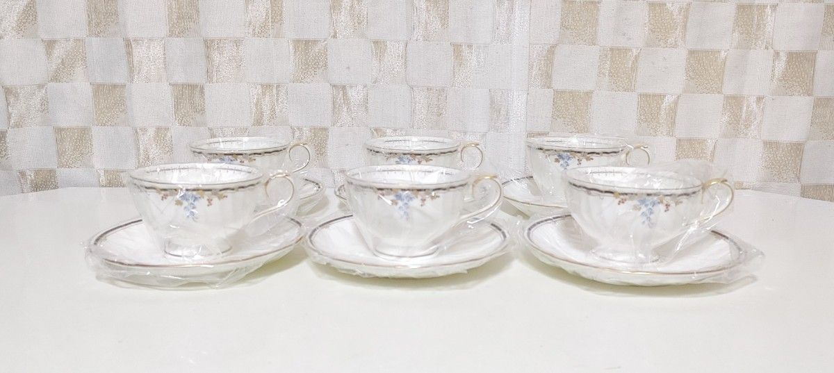 NARUMI BONE CHINA 薫シリーズ・ティーカップ&ソーサーセット NARUMI BONE CHINA 薫シリーズ・ティーカップ&ソーサーセット