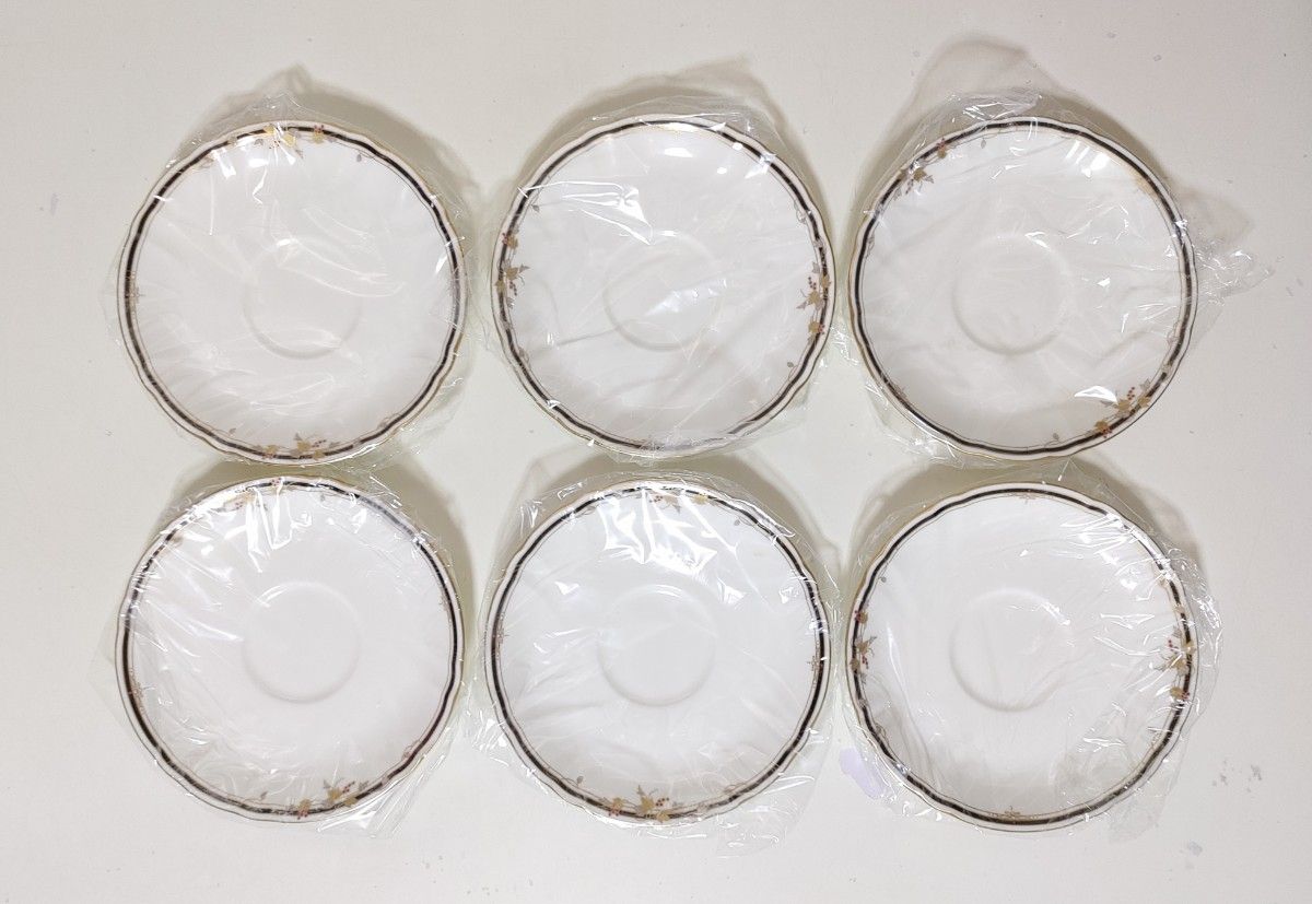 NARUMI BONE CHINA 薫シリーズ・ティーカップ&ソーサーセット NARUMI BONE CHINA 薫シリーズ・ティーカップ&ソーサーセット