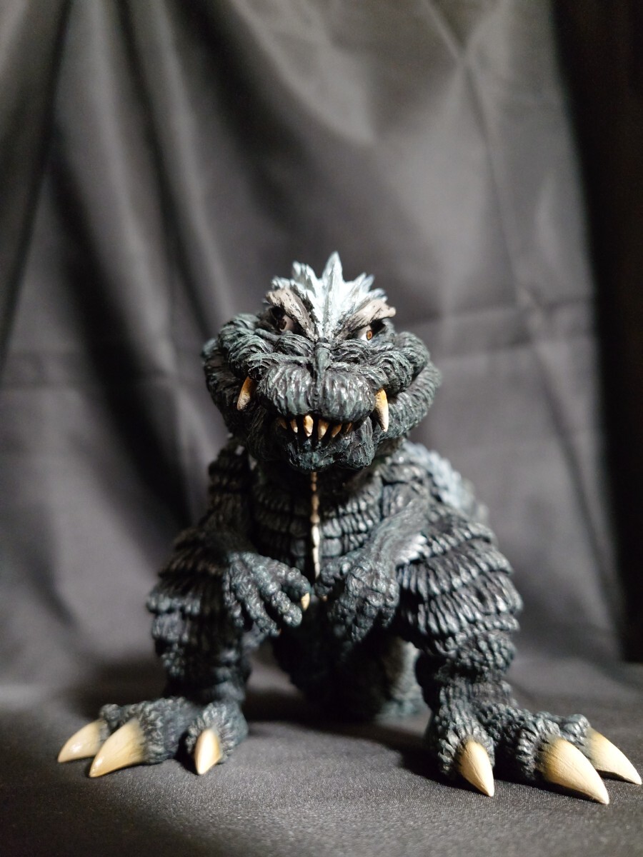 ゴジラ レジンキット塗装済完成品 - メルカリ