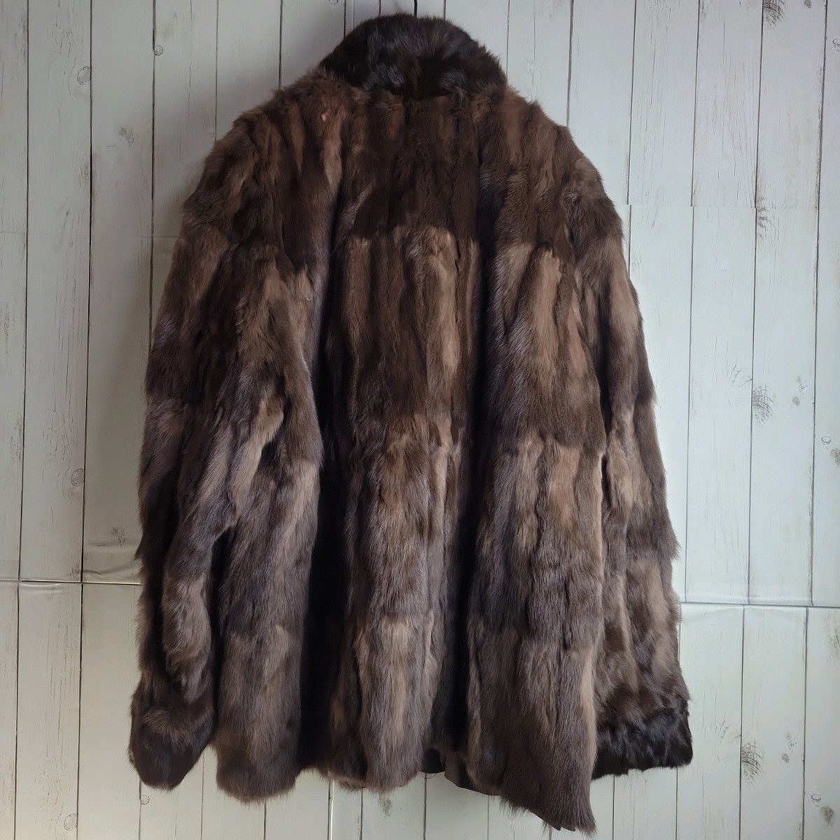 セール中 【新品タグ付き】ROBERUTO VALENTINO リス毛皮コート セール中 【新品タグ付き】ROBERUTO VALENTINO リス毛皮コート
