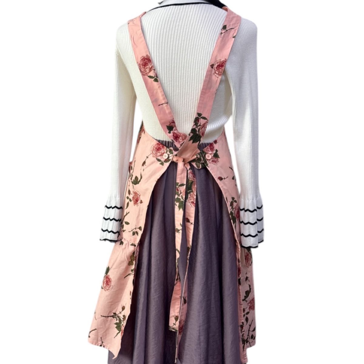 新品タグ付き】PINKHOUSE ピンクハウス 花柄エプロン エプロン 新品タグ付き】PINKHOUSE ピンクハウス 花柄エプロン エプロン