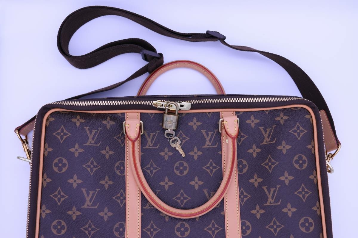 未使用美品　ルイヴィトン LOUIS VUITTON クパチーノ ビジネス バッグ ブリーフケース ショルダー モノグラム メンズ _画像8