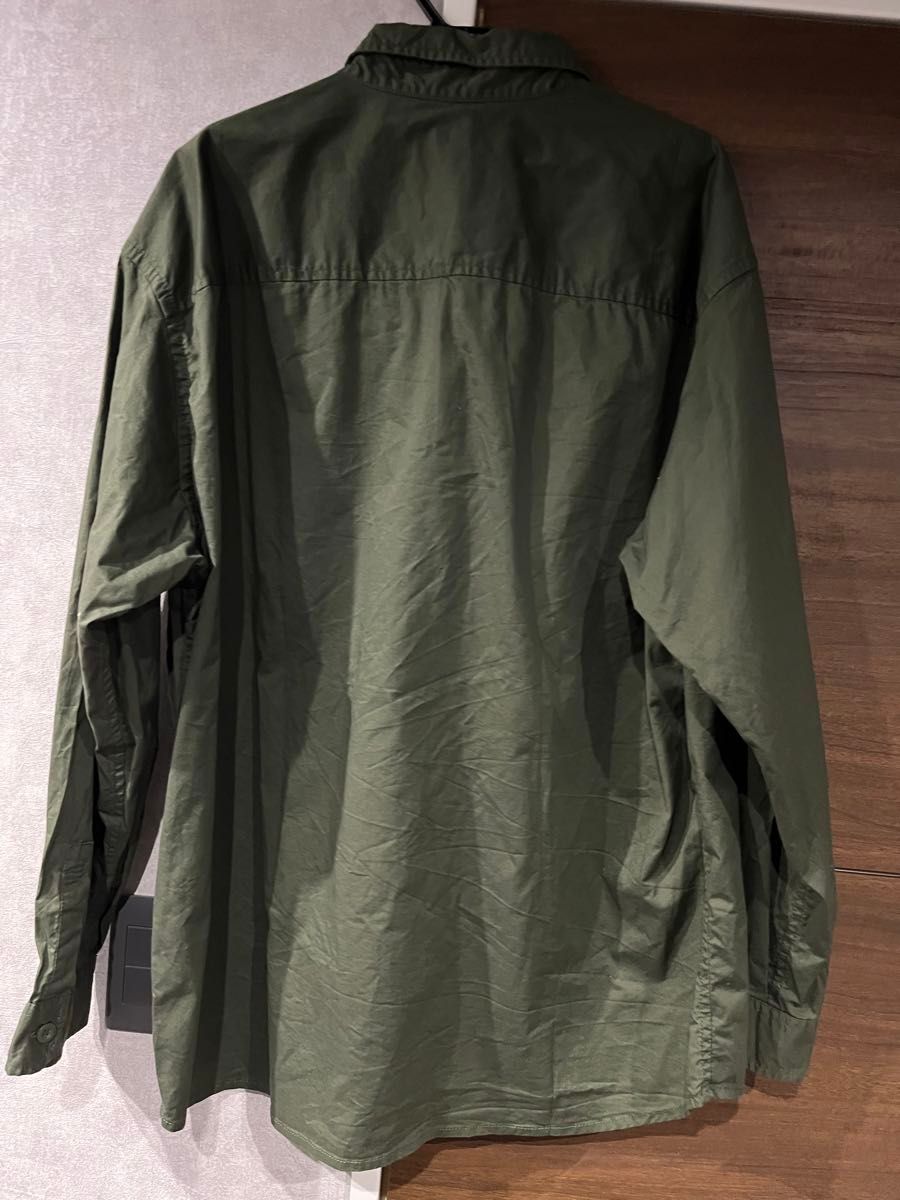 UNIQLO ストレッチツイルオーバーサイズシャツ オリーブ UNIQLO ストレッチツイルオーバーサイズシャツ オリーブ