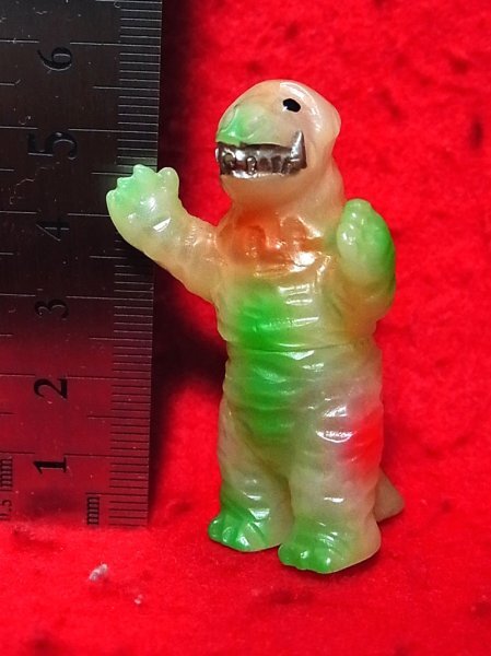 ぶたのはな ゴキネズラ ミニソフビ ウルトラマン 怪獣 ぶたのはな ゴキネズラ ミニソフビ ウルトラマン 怪獣