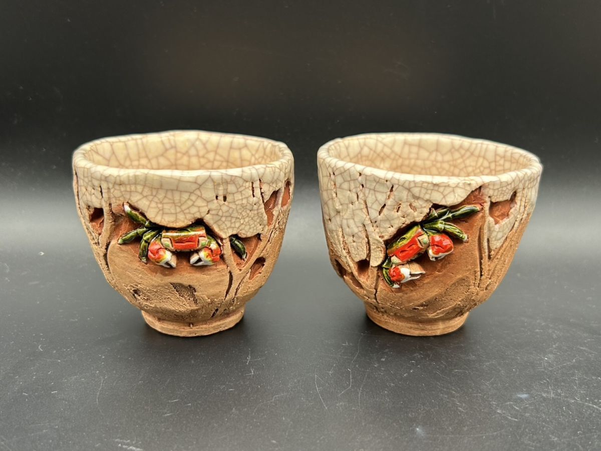 大人気定番商品 湯呑み 楽山焼 まとめて5点 煎茶 細密浮彫 二六焼 天神蟹彫 カニ 工芸品
