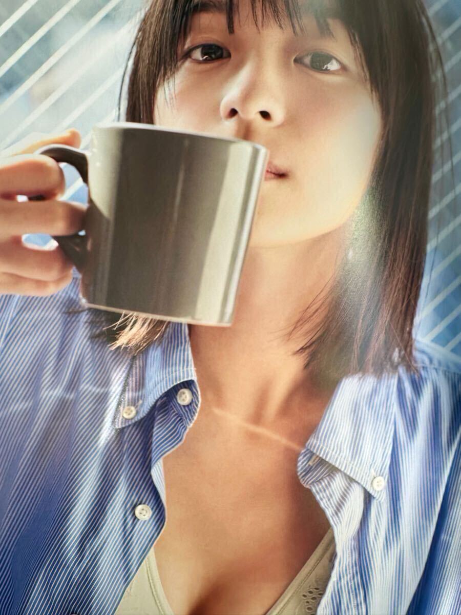 直筆サイン入り】 鳴海唯 1st 写真集 『Sugarless』 女優 あの 直筆サイン入り】 鳴海唯 1st 写真集 『Sugarless』 女優 あの