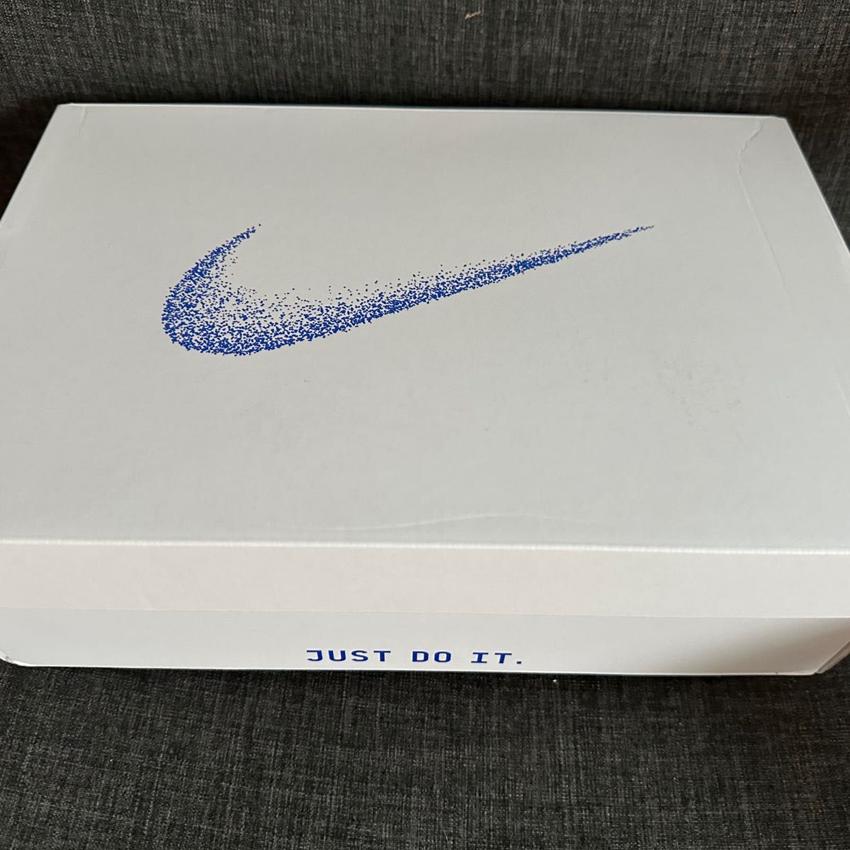 新品未使用 ナイキ(NIKE)WズームXインヴィンシブルラン3 新品未使用 ナイキ(NIKE)WズームXインヴィンシブルラン3