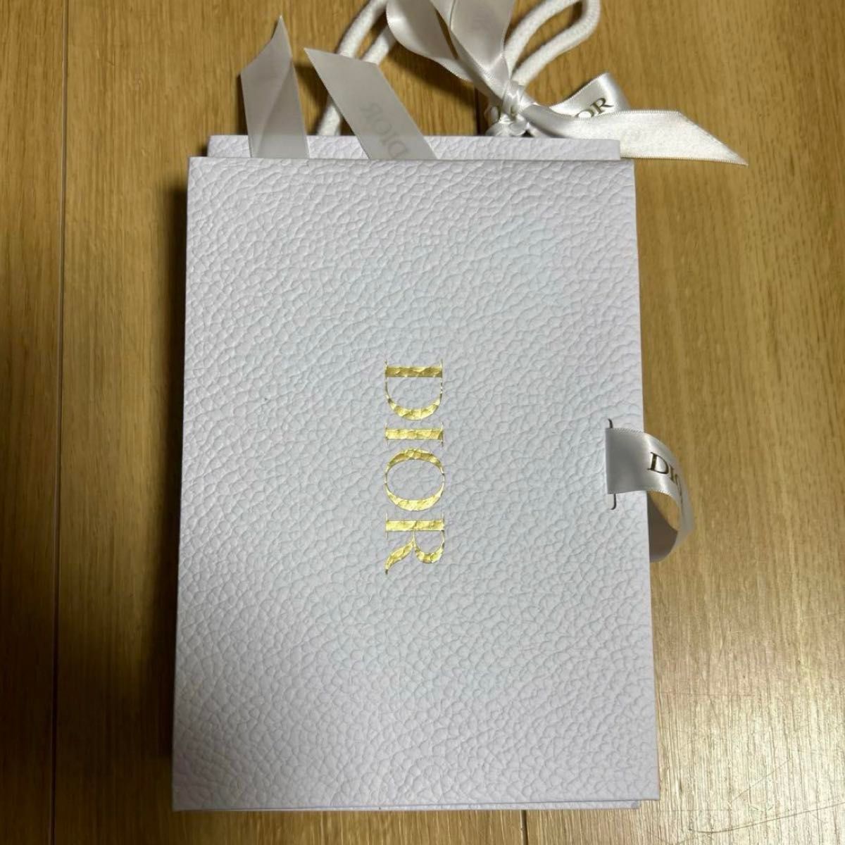 ディオール DIOR Dior 紙袋 リボン ショッパー ショップ袋 白 ディオール DIOR Dior 紙袋 リボン ショッパー ショップ袋 白