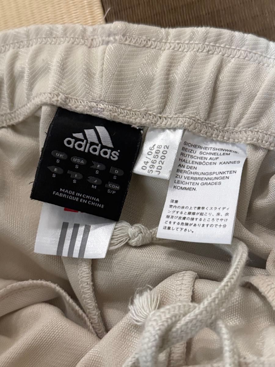 00s 万国旗タグ adidas ベージュホワイト×グリーン 上下 00s 万国旗タグ adidas ベージュホワイト×グリーン 上下
