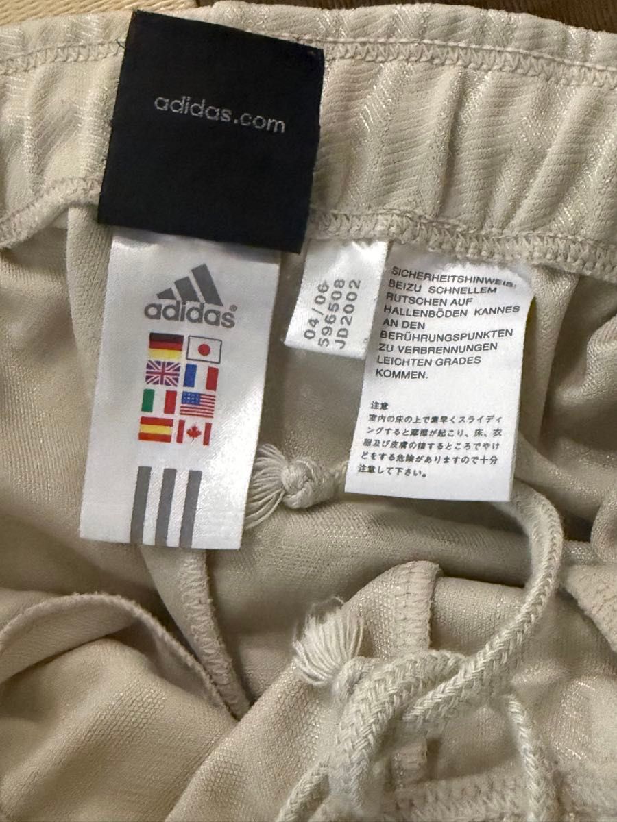 00s 万国旗タグ adidas ベージュホワイト×グリーン 上下 00s 万国旗タグ adidas ベージュホワイト×グリーン 上下