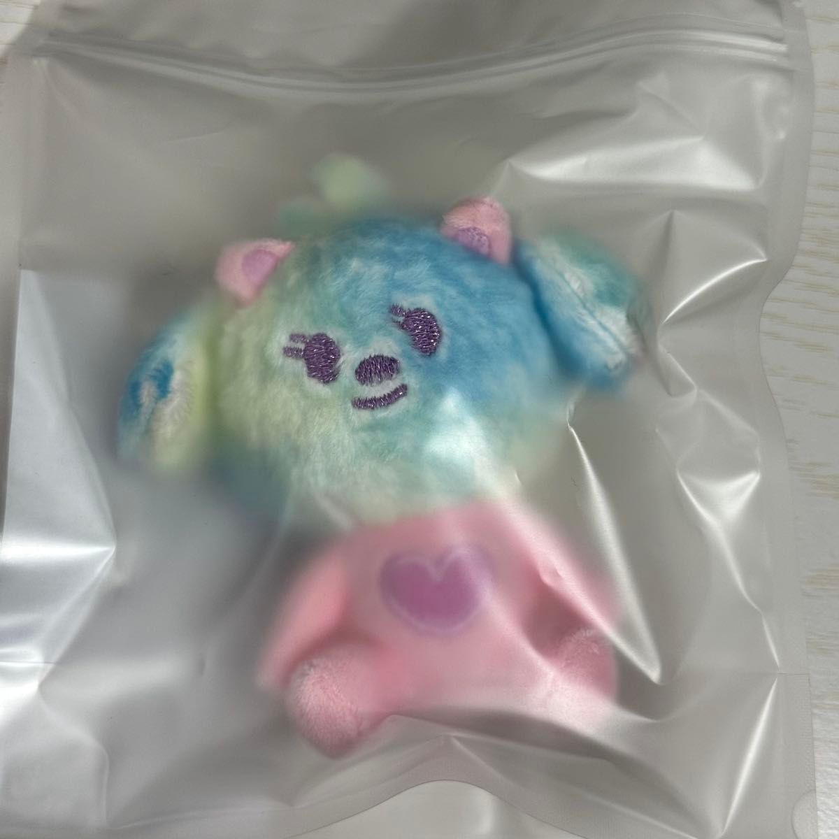 正規品 TXT SANCTUARY POP-UP RAINBOW PLUSH KEYRING バムグッ 正規品 TXT SANCTUARY POP-UP RAINBOW PLUSH KEYRING バムグッ