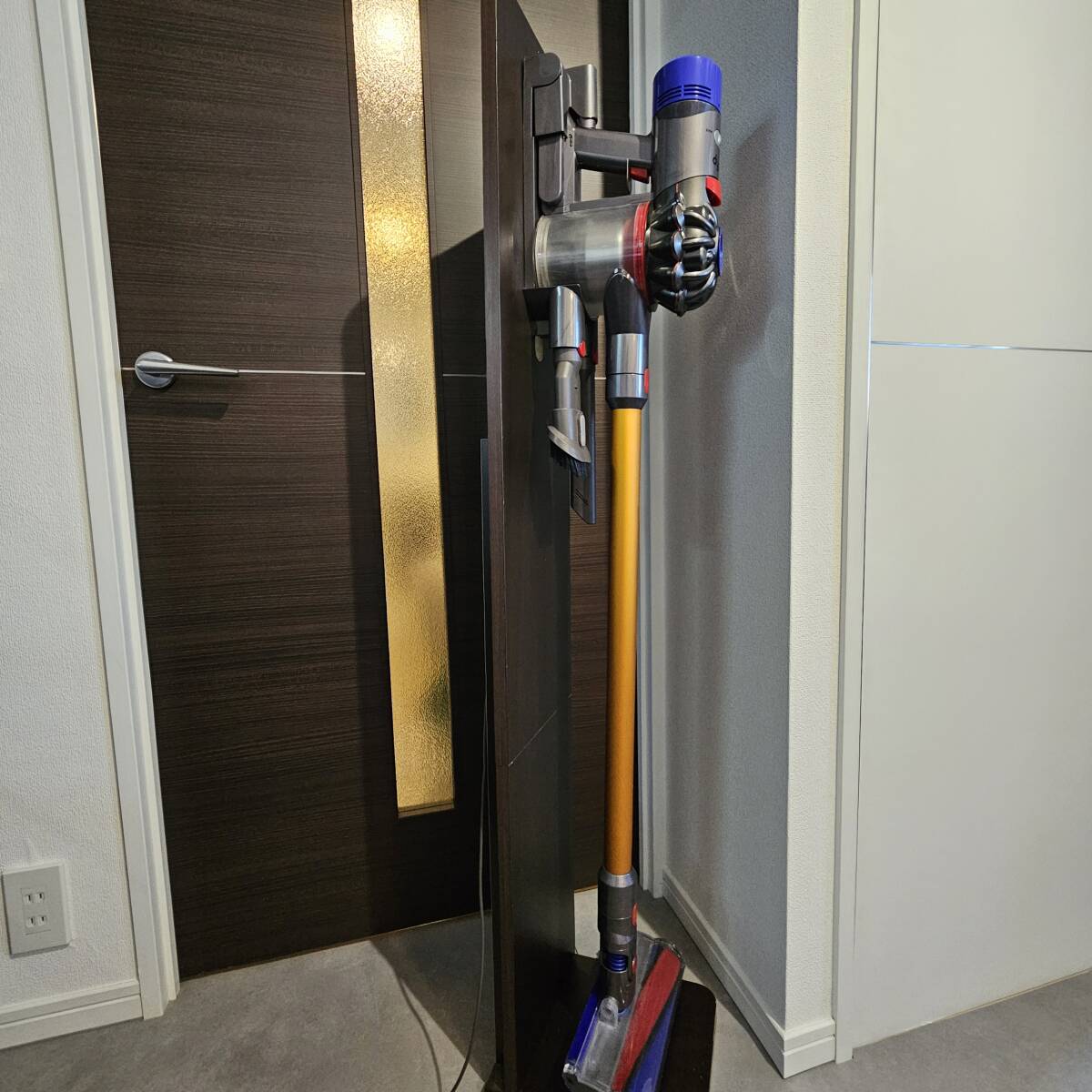  Dyson Dyson V8 Fluffy Extra Cyclone type cordless vacuum cleaner dyson