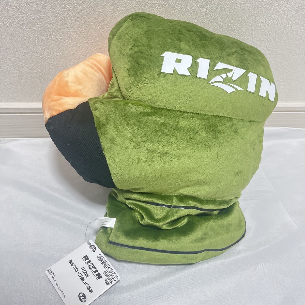 新品未使用 RIZIN BIGグローブ ぬいぐるみ 右手 クッション 新品未使用 RIZIN BIGグローブ ぬいぐるみ 右手 クッション