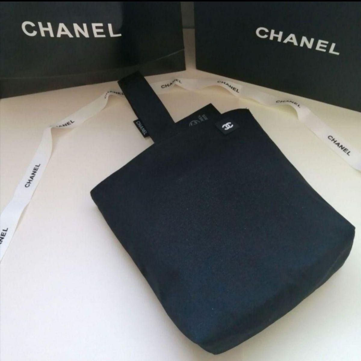 新品 CHANEL ワンハンドル ノベルティバッグ ブラック 正規 新品 CHANEL ワンハンドル ノベルティバッグ ブラック 正規