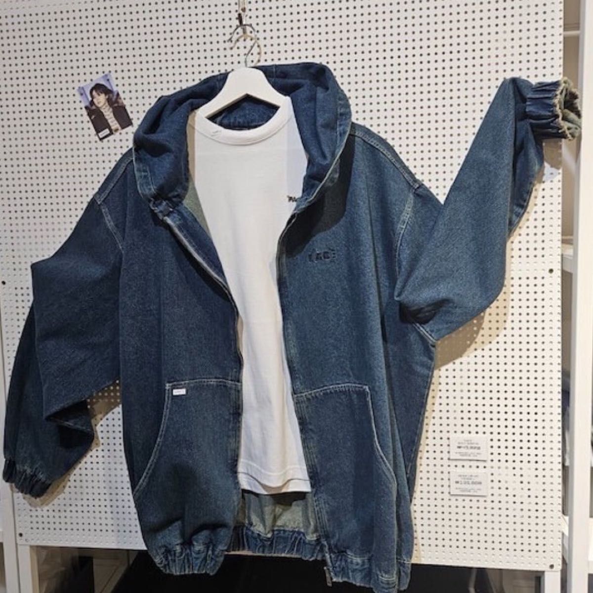 BTS JIMIN ジミン 韓国 ソウル 展示会 デニム ジップアップ BTS JIMIN ジミン 韓国 ソウル 展示会 デニム ジップアップ