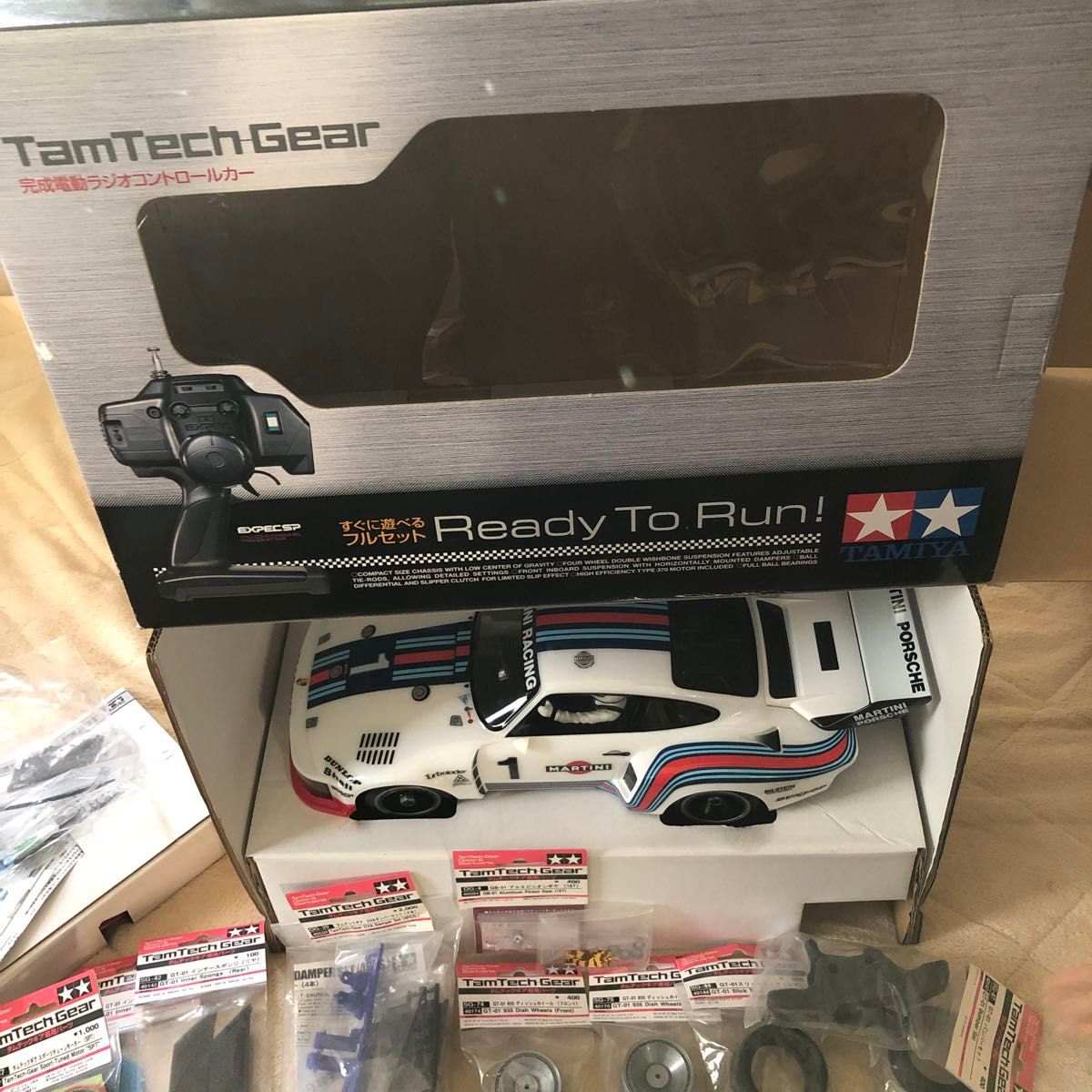 タミヤ 1/12ポルシェ935レーシングタムテックギヤ 当時物フル タミヤ 1/12ポルシェ935レーシングタムテックギヤ 当時物フル