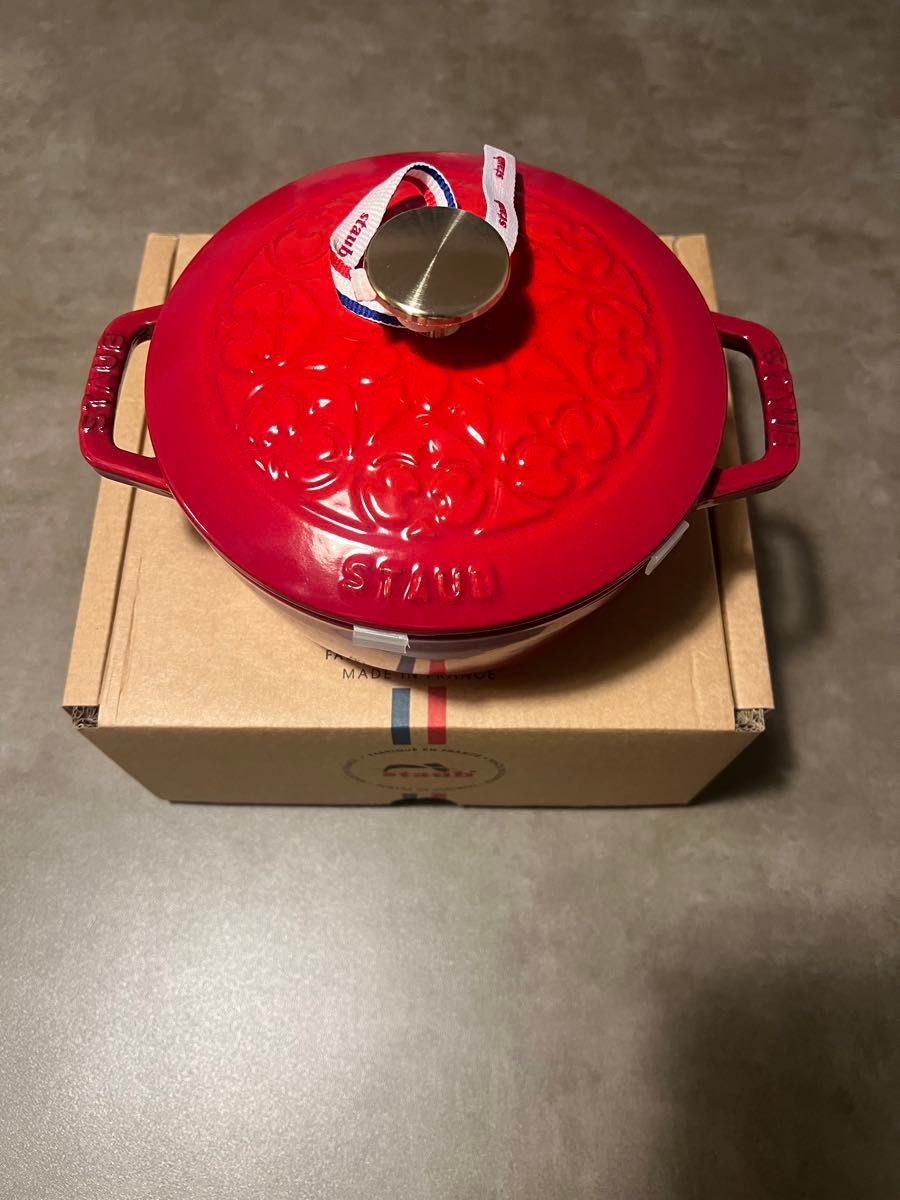 新品未使用ストウブ Wa-NABE フレンチオーブン リリー 16cm 新品未使用ストウブ Wa-NABE フレンチオーブン リリー 16cm