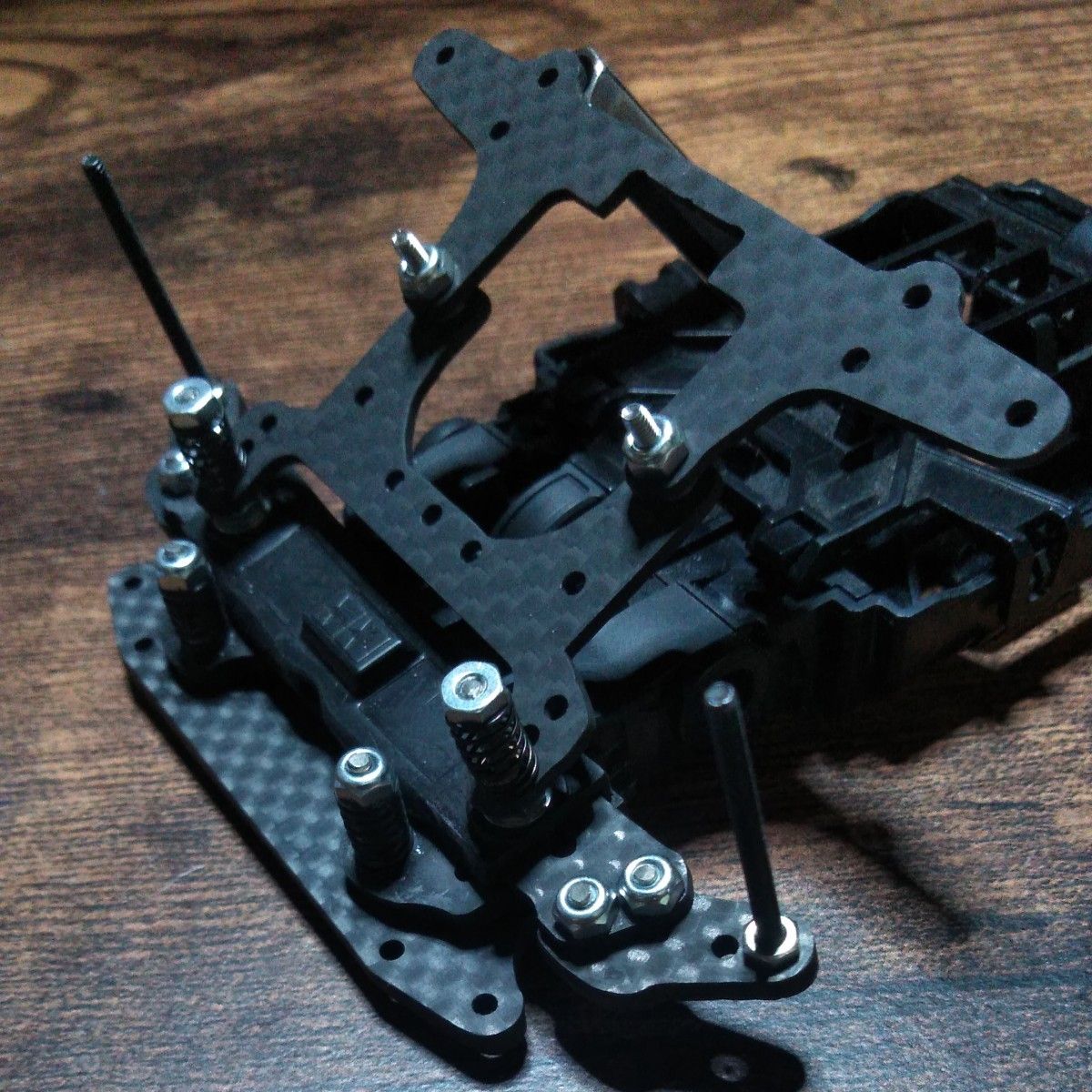 ミニ四駆軽量MSシャーシフロントユニットN-02 提灯連動段差下 ミニ四駆軽量MSシャーシフロントユニットN-02 提灯連動段差下