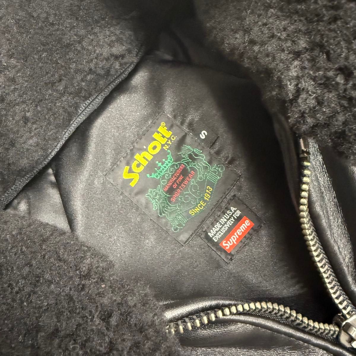 専用 Supreme x Schott Chevron Leather Down Puffer Jacket 専用 Supreme x Schott Chevron Leather Down Puffer Jacket