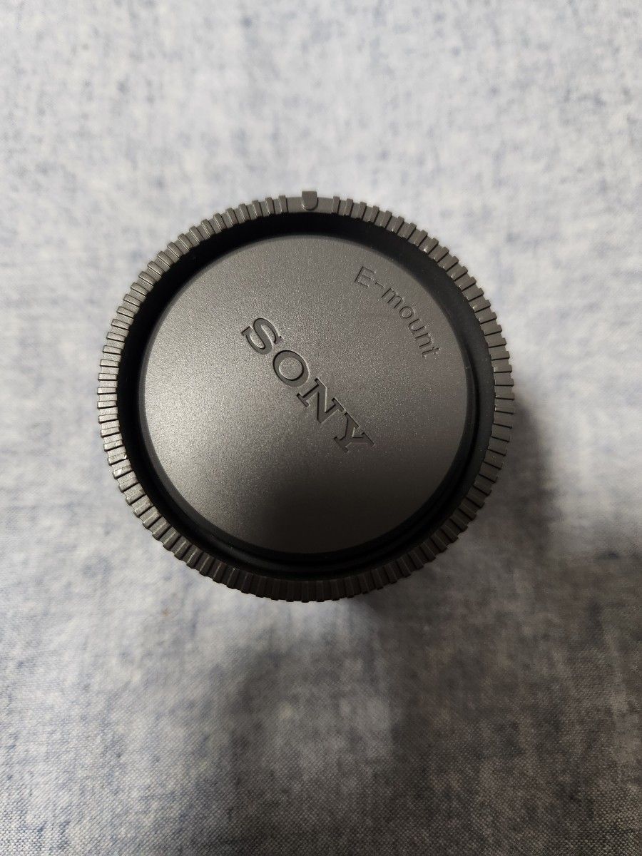 美品 SONY レンズ 単焦点 E 35mm F1 8 OSS SEL35F18 3年保証 美品 SONY レンズ 単焦点 E 35mm F1 8 OSS SEL35F18 3年保証