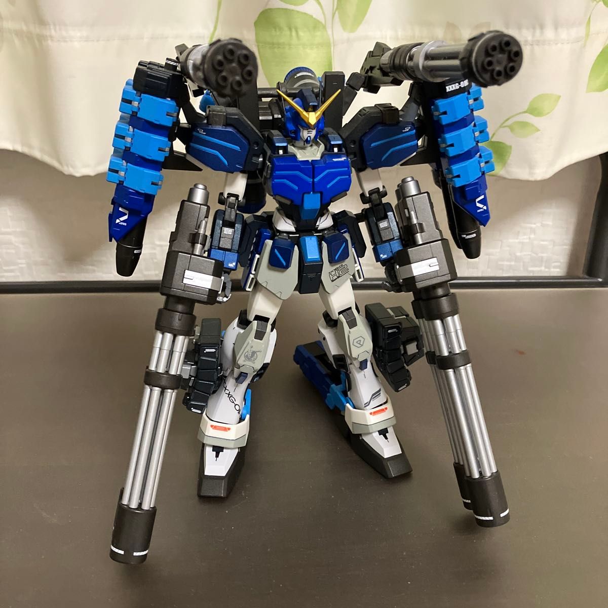 完成品 MG ガンダムヘビーアームズEW イーゲル装備の改修品 完成品 MG ガンダムヘビーアームズEW イーゲル装備の改修品