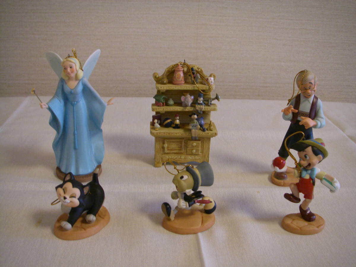  unused Disney Classic collection Christmas ornament Pinocchio set 