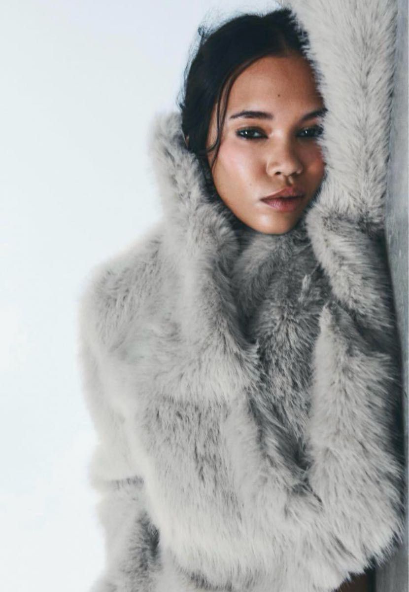 ZARA フェイクファーショートコート パールグレー|Yahoo!フリマ ZARA フェイクファーショートコート パールグレー|Yahoo!フリマ