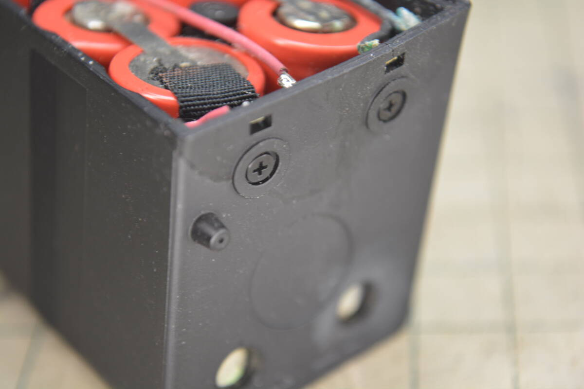 ▽△ ニコン F3 MD-4モータードライブ用 MN-2充電池をニッケル水素 ▽△ ニコン F3 MD-4モータードライブ用 MN-2充電池をニッケル水素