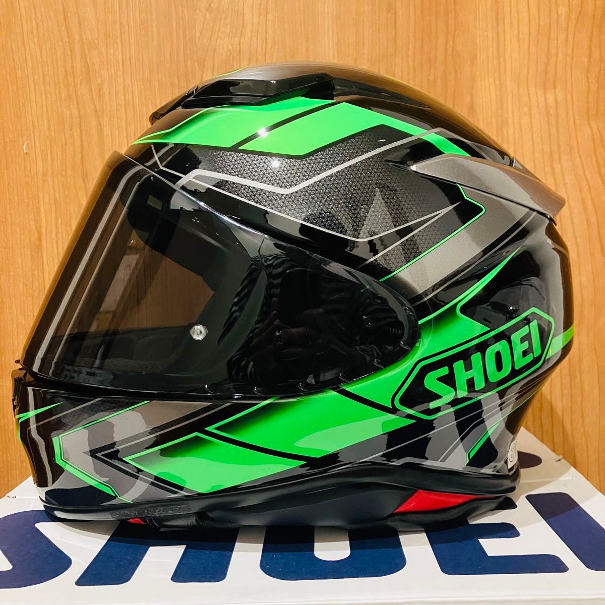 値下げ 廃盤モデル SHOEI Z-8 PROLOGUE 新品スモークシールド 値下げ 廃盤モデル SHOEI Z-8 PROLOGUE 新品スモークシールド