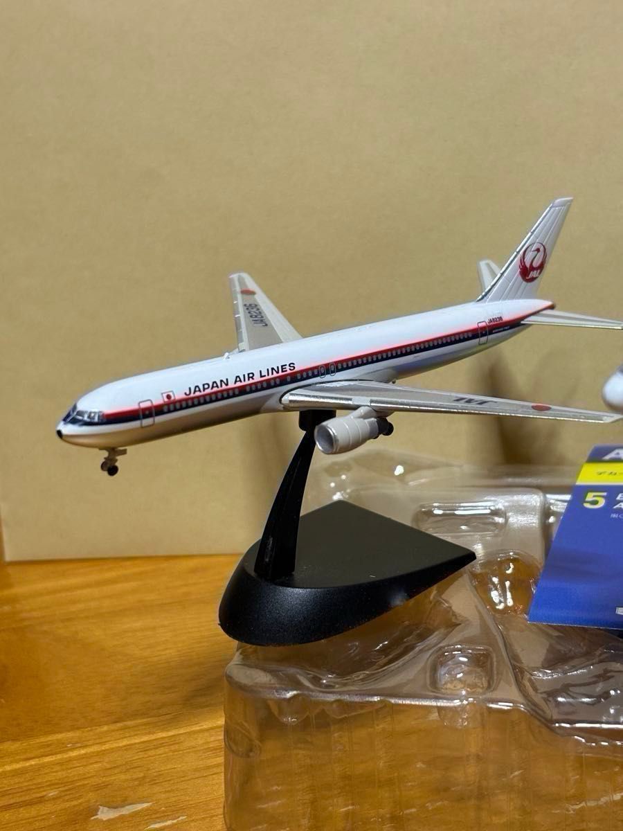 最終値下げ 1/500 飛行機模型 JAL 旧塗装767 & ANAカーゴ 777F 最終値下げ 1/500 飛行機模型 JAL 旧塗装767 & ANAカーゴ 777F