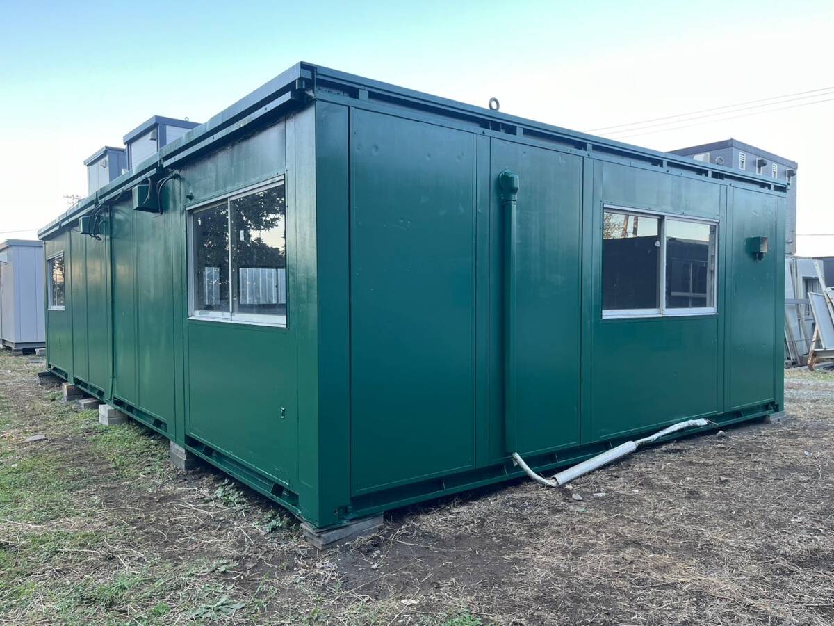 16坪ユニットハウス 4坪×4連棟 三協フロンテア 緑色塗装 16坪ユニットハウス 4坪×4連棟 三協フロンテア 緑色塗装