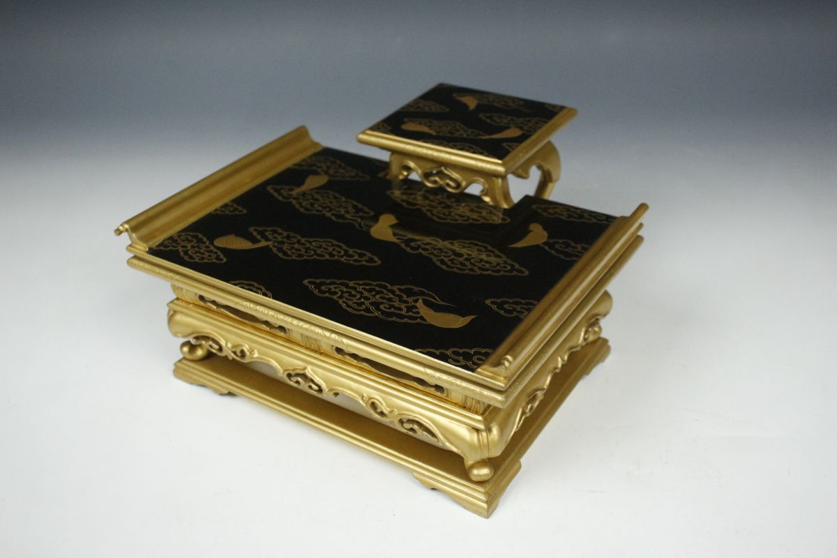 LIG】仏教美術 木造 金粉溜 雲花文 花瓶机 時代箱 寺院仏具 ① LIG】仏教美術 木造 金粉溜 雲花文 花瓶机 時代箱 寺院仏具 ①