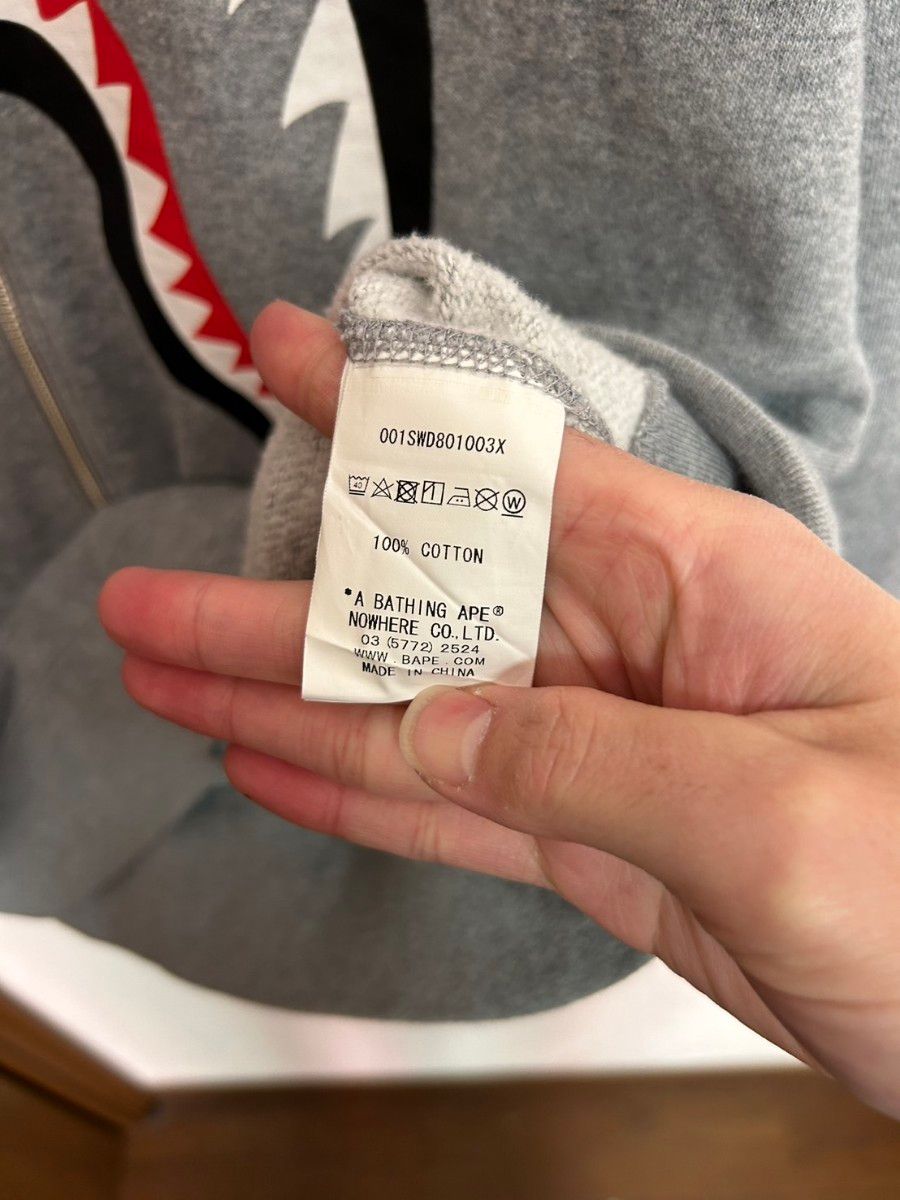 A BATHING APE スウェット シャーク 鮫 グレー 灰色 XL サイズ A BATHING APE スウェット シャーク 鮫 グレー 灰色 XL サイズ