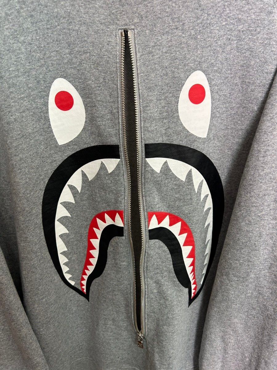 A BATHING APE スウェット シャーク 鮫 グレー 灰色 XL サイズ A BATHING APE スウェット シャーク 鮫 グレー 灰色 XL サイズ