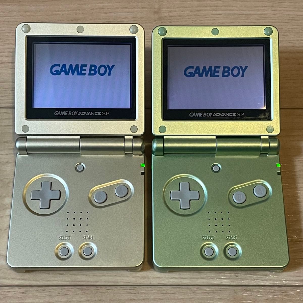ゲームボーイアドバンスSP トイザらス限定 スターライトゴールド ゲームボーイアドバンスSP トイザらス限定 スターライトゴールド