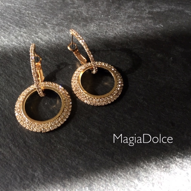 送料無料*MagiaDolce 5413●2wayピアス キラキラ フープピアス ゴールドフープピアス ゴールドピアス パーティーピアス