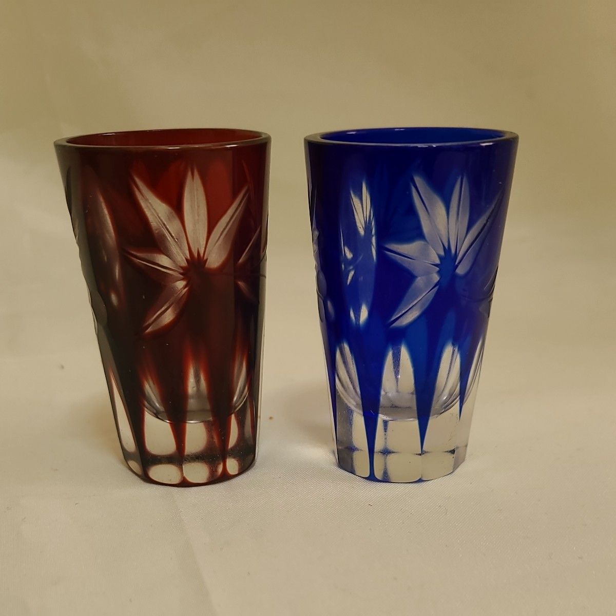 昭和レトロ 江戸切子 ジン、ラム酒、ショットグラス 赤 ブルー 2個1組 上げ底 完品