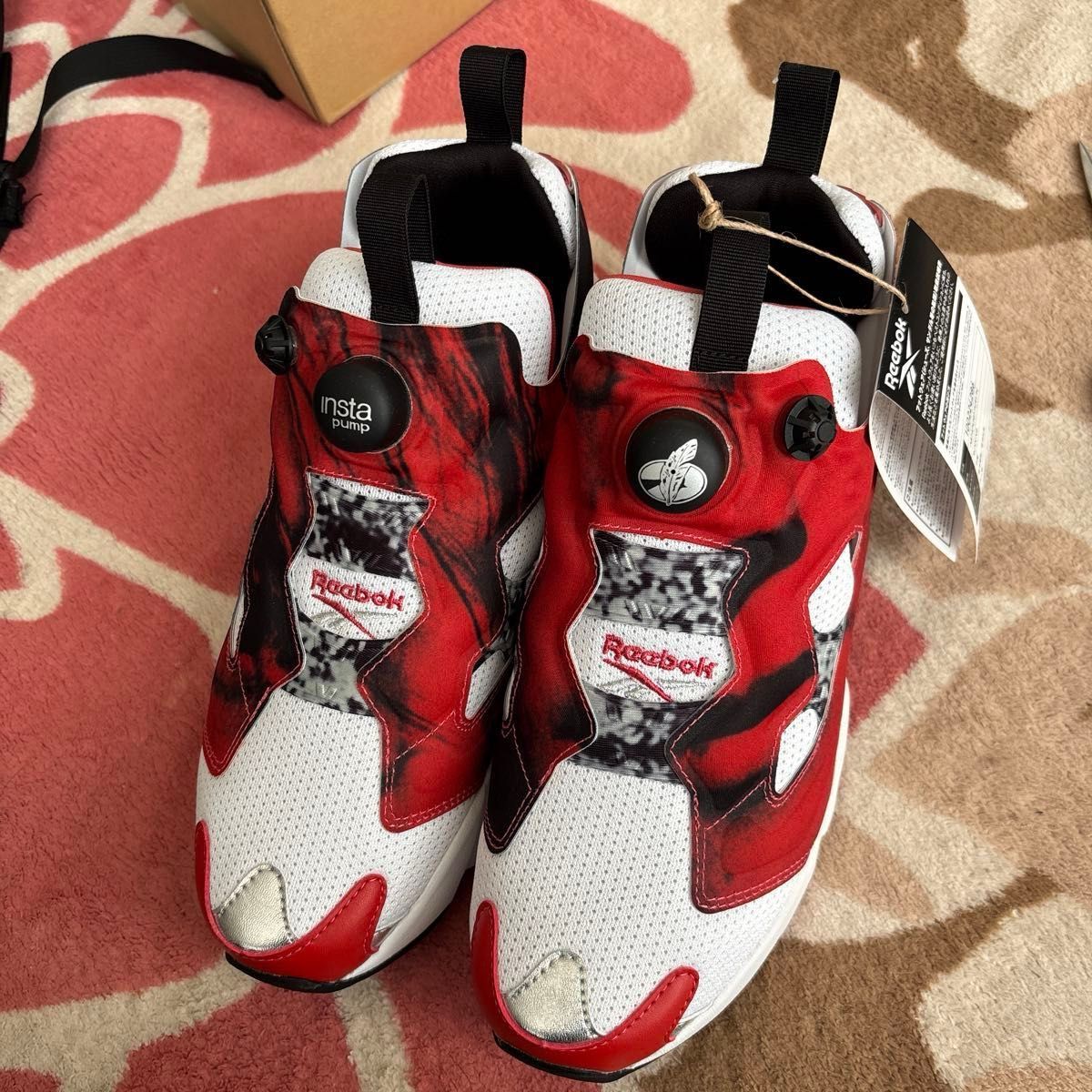 新品未使用】B'z パーティ限定品 稲葉浩志 Reebok 25 5センチ 新品未使用】B'z パーティ限定品 稲葉浩志 Reebok 25 5センチ