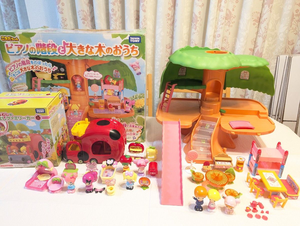 タカラトミー こえだちゃんおしゃべりシリーズ ピアノの階段と タカラトミー こえだちゃんおしゃべりシリーズ ピアノの階段と