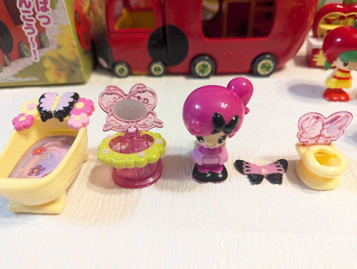 タカラトミー こえだちゃんおしゃべりシリーズ ピアノの階段と タカラトミー こえだちゃんおしゃべりシリーズ ピアノの階段と